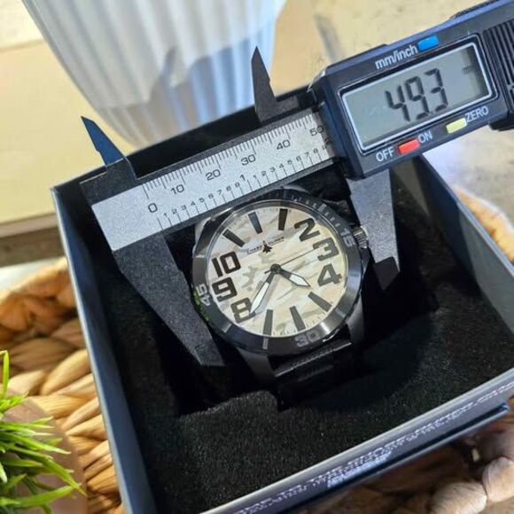 Chase-Durer Camouflage Watch. New in box main image 5